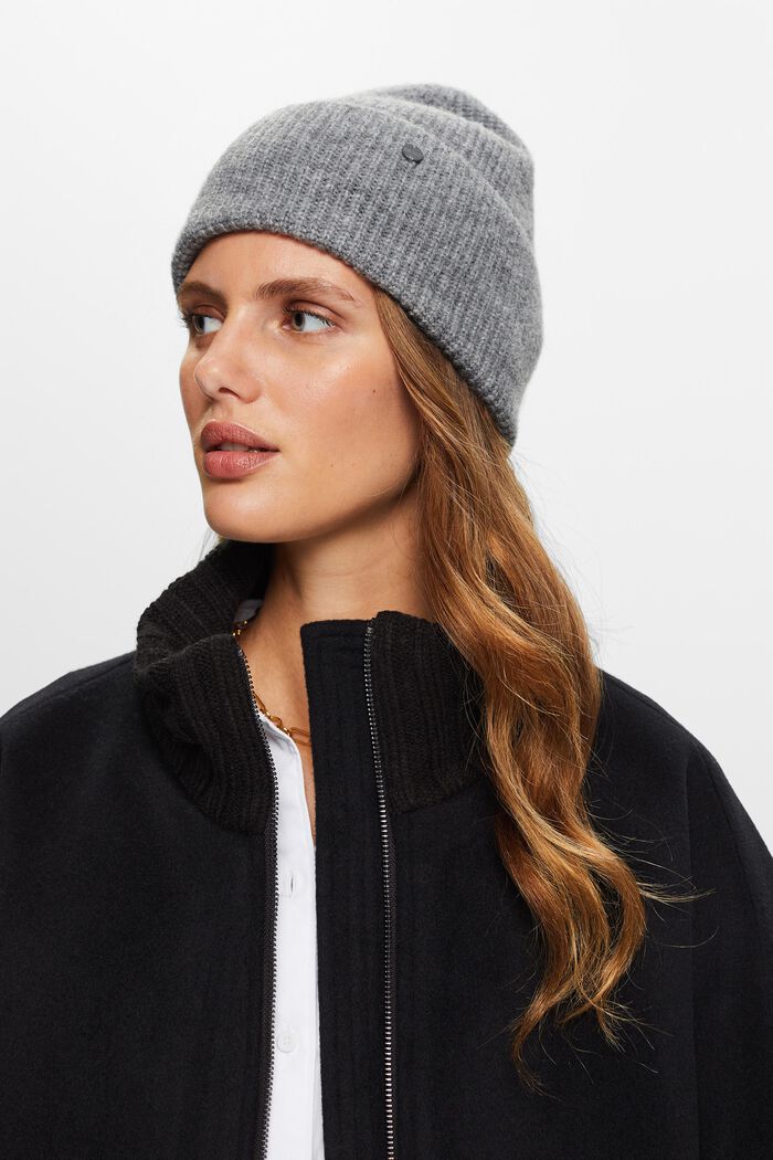 Rippstrick-Beanie
