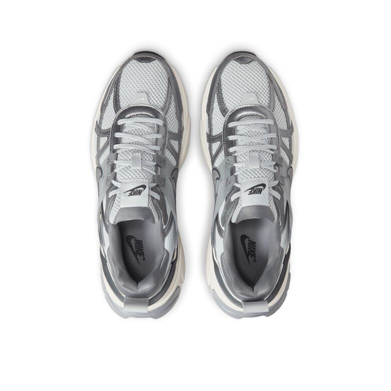 NIKE Wmns V2K Run pure platinum/mtlc cool grey-wolf grey