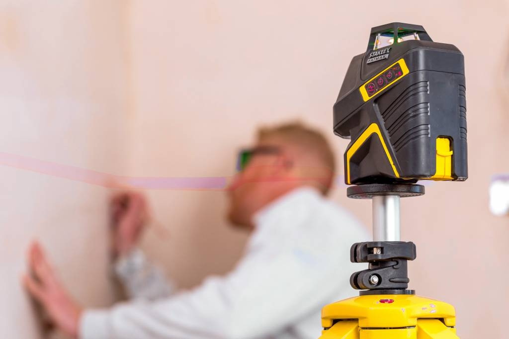 Stanley FMHT1-77416 FatMax laser 360° + 2 linii verticale ROȘII