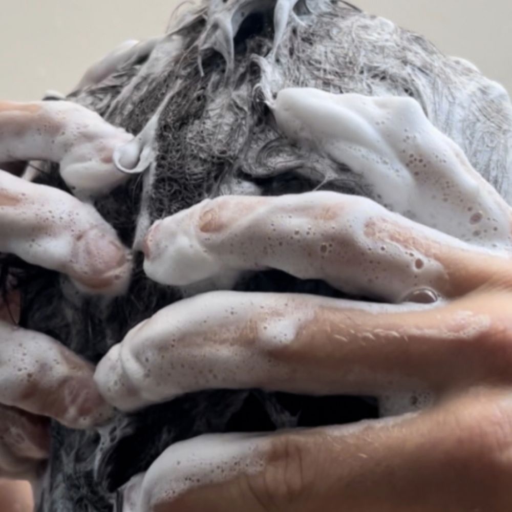 On Behalf #001 Le Doux Shampoing Solide Sur Corde