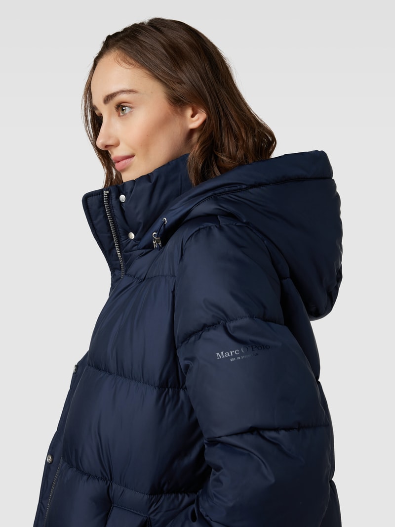 Steppmantel mit verdeckter Knopfleiste in marineblau