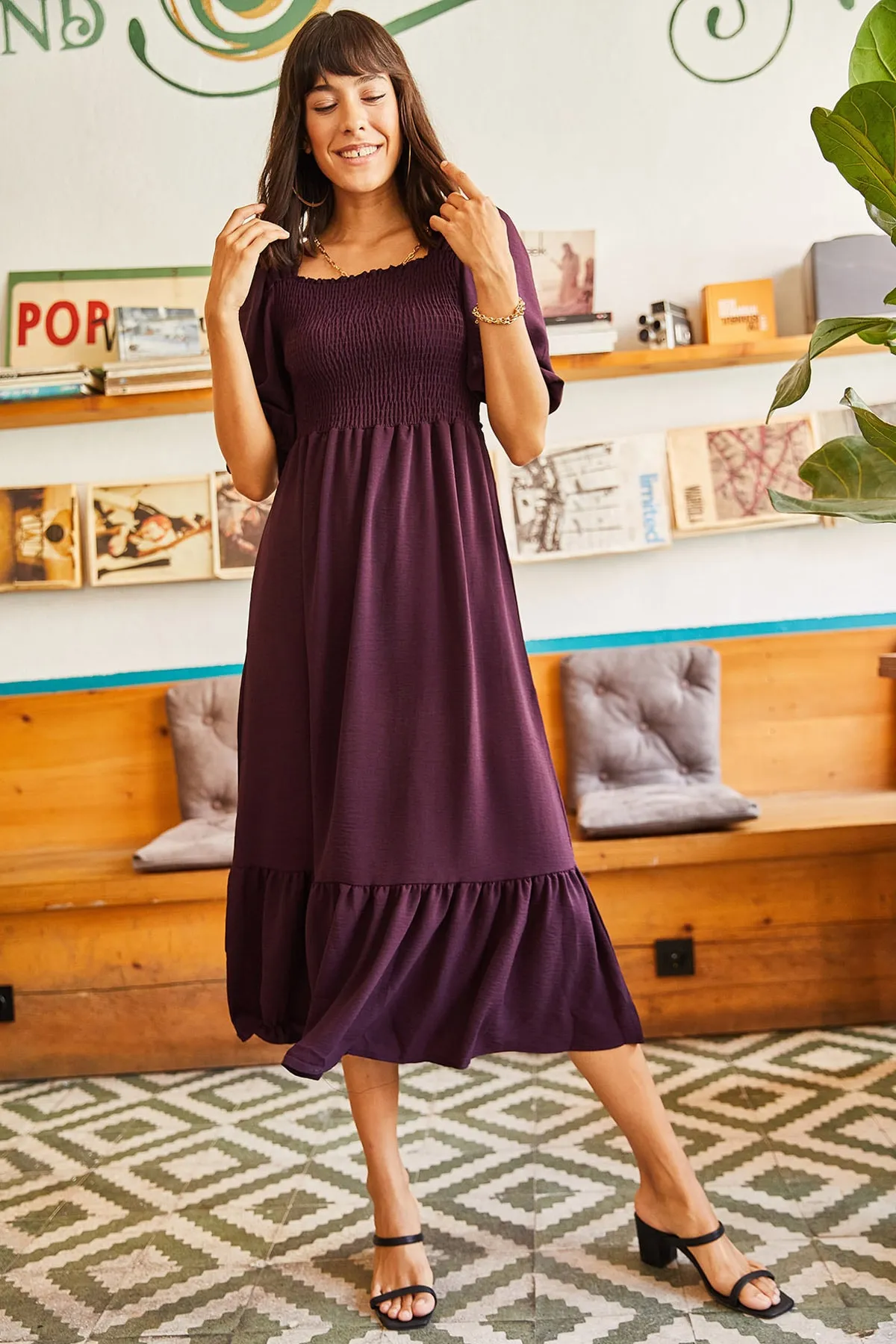Olalook  Pflaumenfarbenes, plissiertes Bodrum-Kleid mit quadratischem Kragen für Damen ELB-19001557