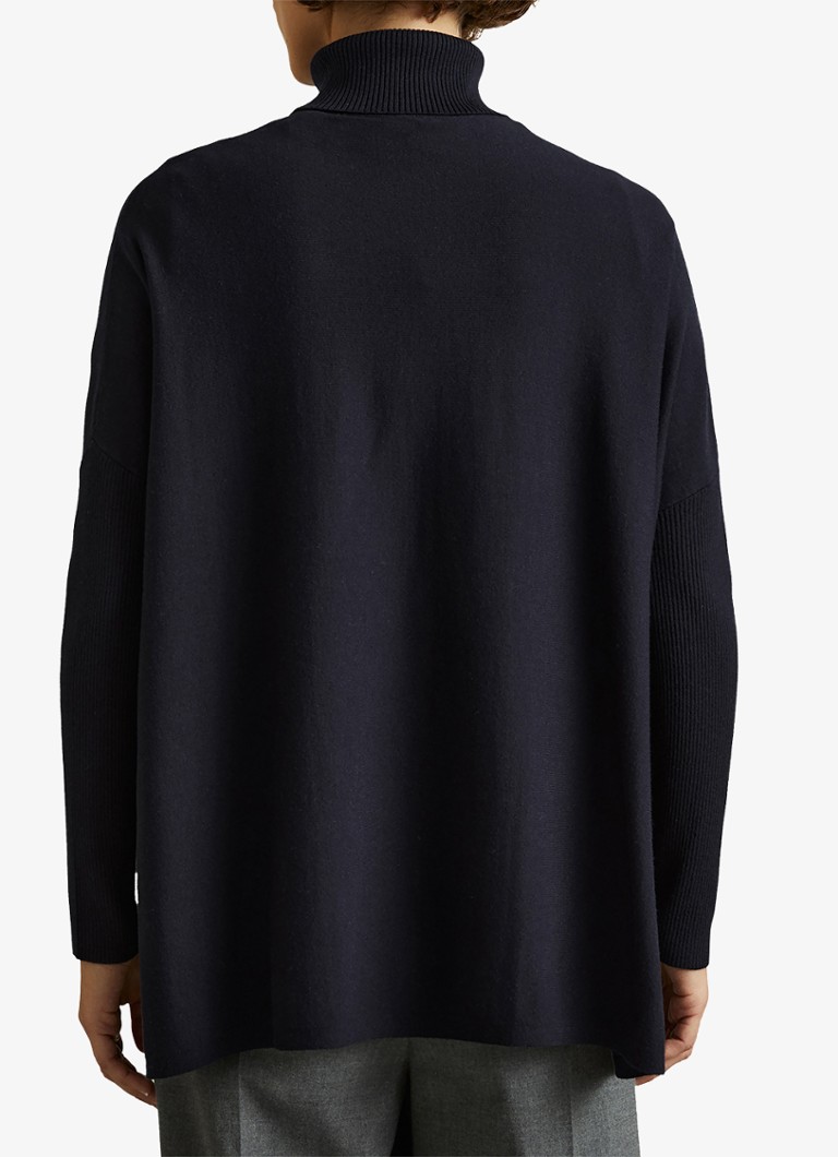 Blusa de gola alta Reiss Sophia em malha fina com fenda lateral.