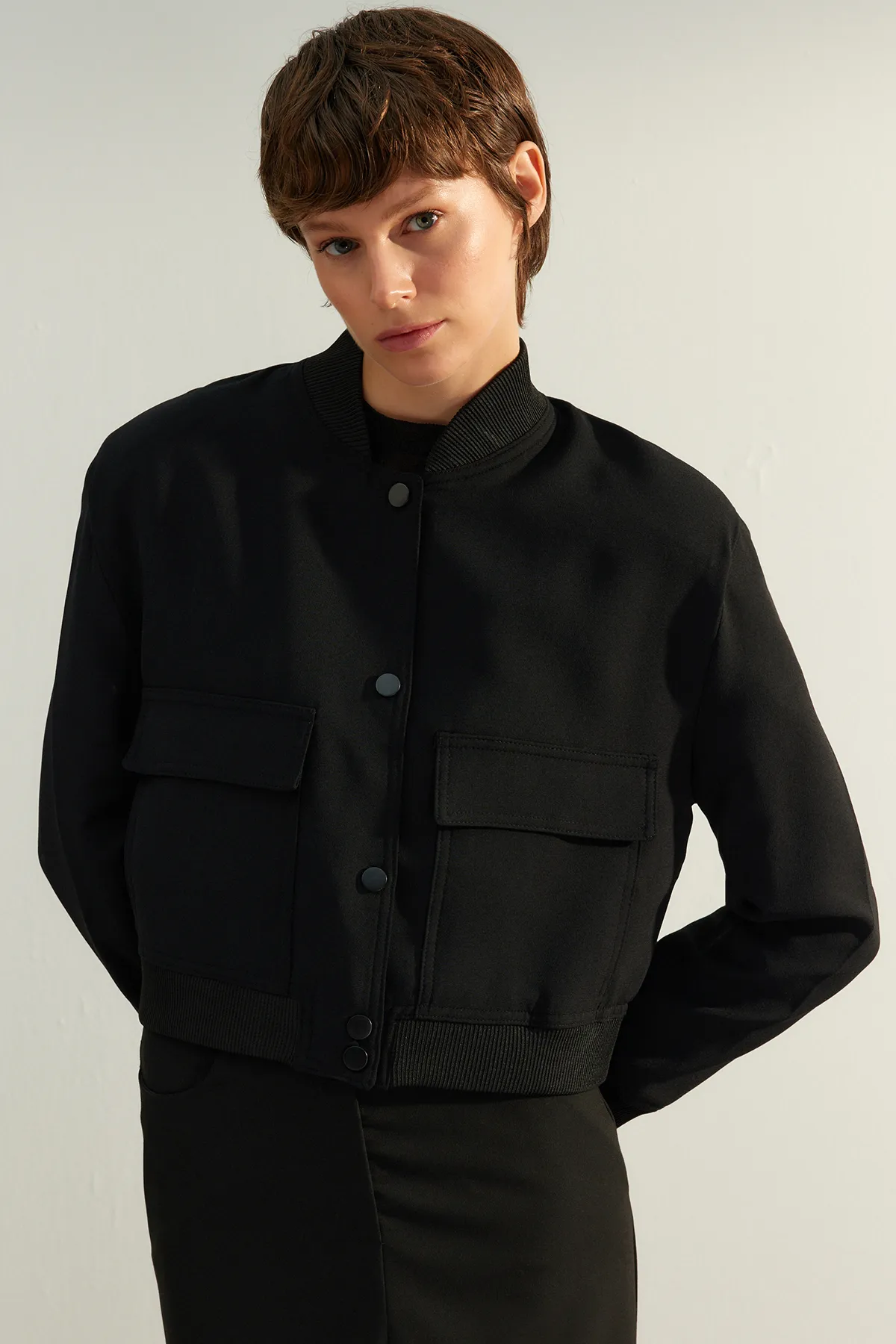 Trendyol Collection  Schwarze Premium-Bomber-Webjacke TWOAW24CE00047
