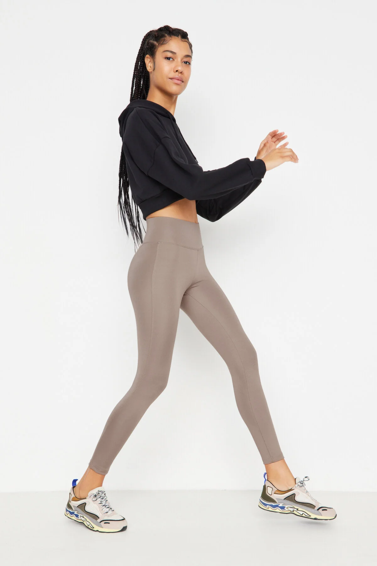 Trendyol Collection  Nerzfarbene, elastische Sport-Leggings mit breiter Taille und extra Erholung in voller Länge, gestrickt, TWOAW21TA0029