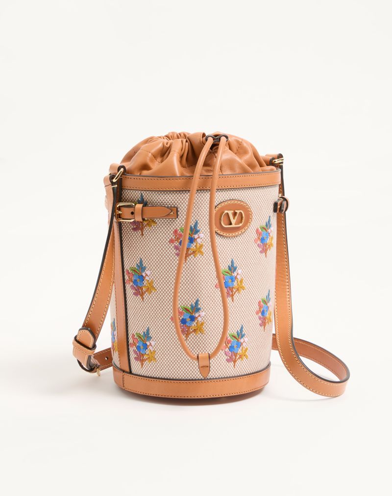 Valentino Garavani Antibes Mellemstor Bucket-taske i Broderet Kanvas