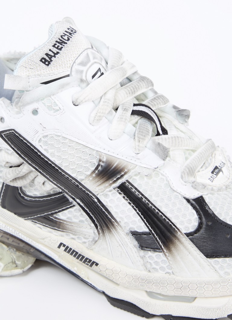 Balenciaga Runner Gradient Sneaker z siateczkowymi detalami
