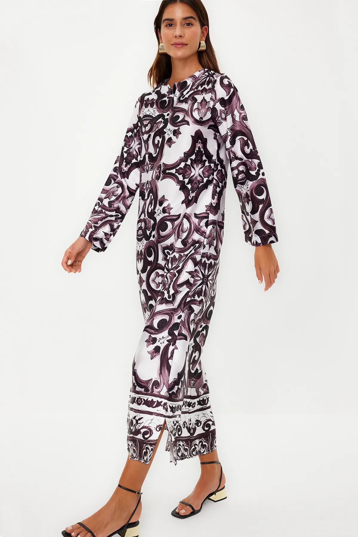 Trendyol Modest  Abendkleid aus braunem Satin mit ethnischem Muster - TCTSS23DB00028