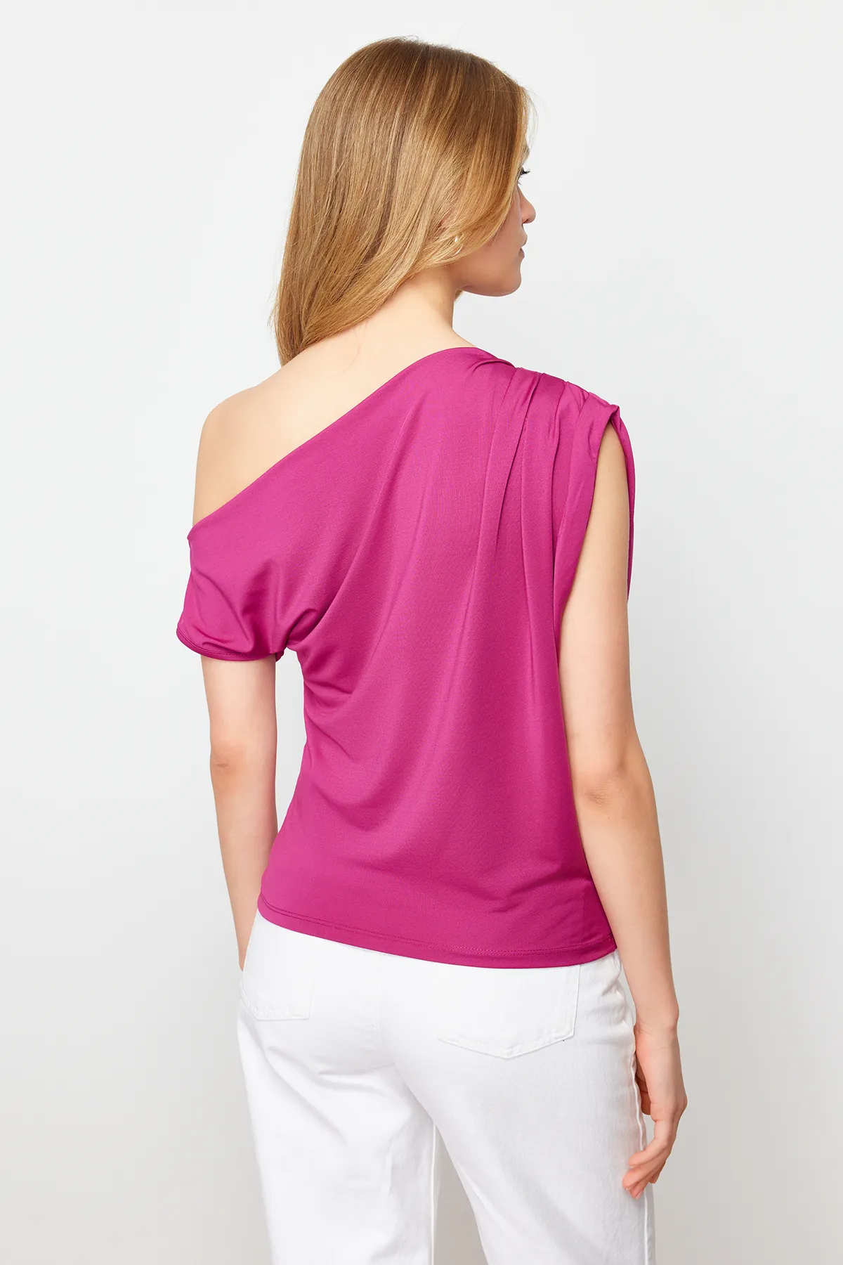 Trendyol Collection  Fuchsia Regular/Normal Fit Asymmetrischer Kragen Ärmellose Stretch-Strickbluse TWOSS24BZ00396