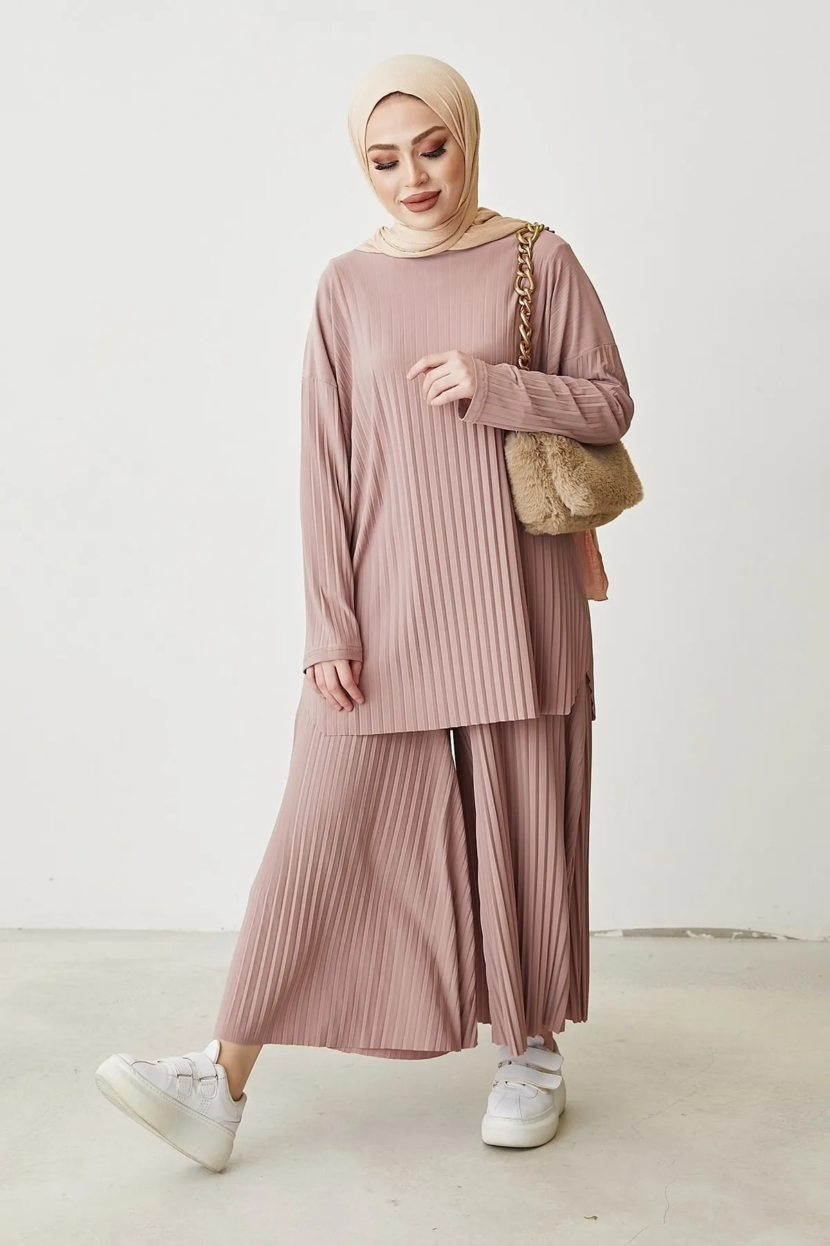 InStyle  Mila Faltenhosen-Tunika-Doppelset – Dunkelbeige