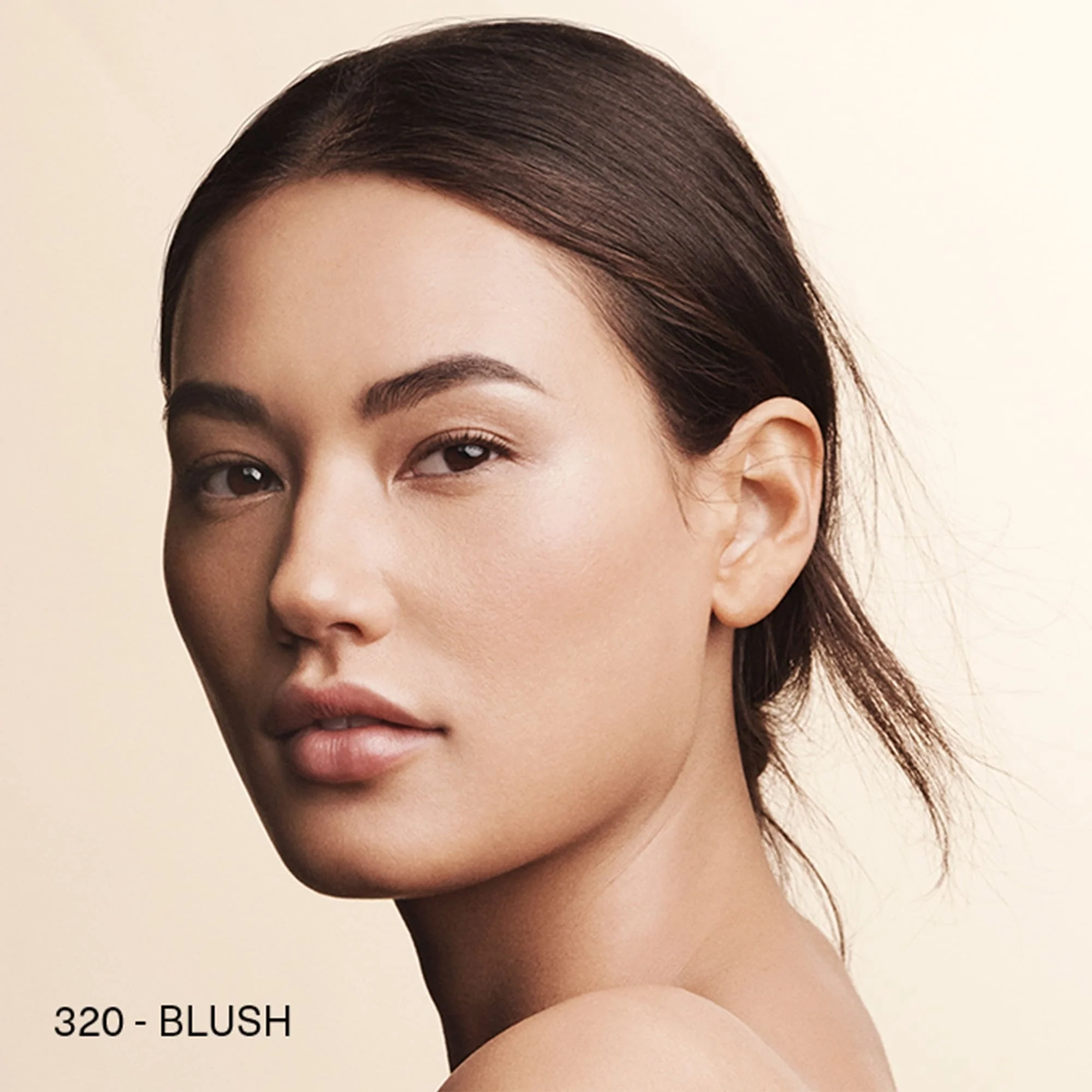 Base de maquillaje líquida Skincolor The Soft Fluid Long Wear Foundation SPF20