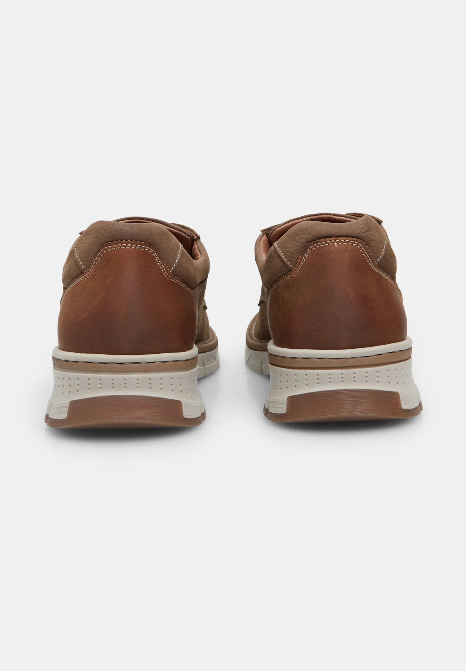 Zapatos deportivos con cordones Bata