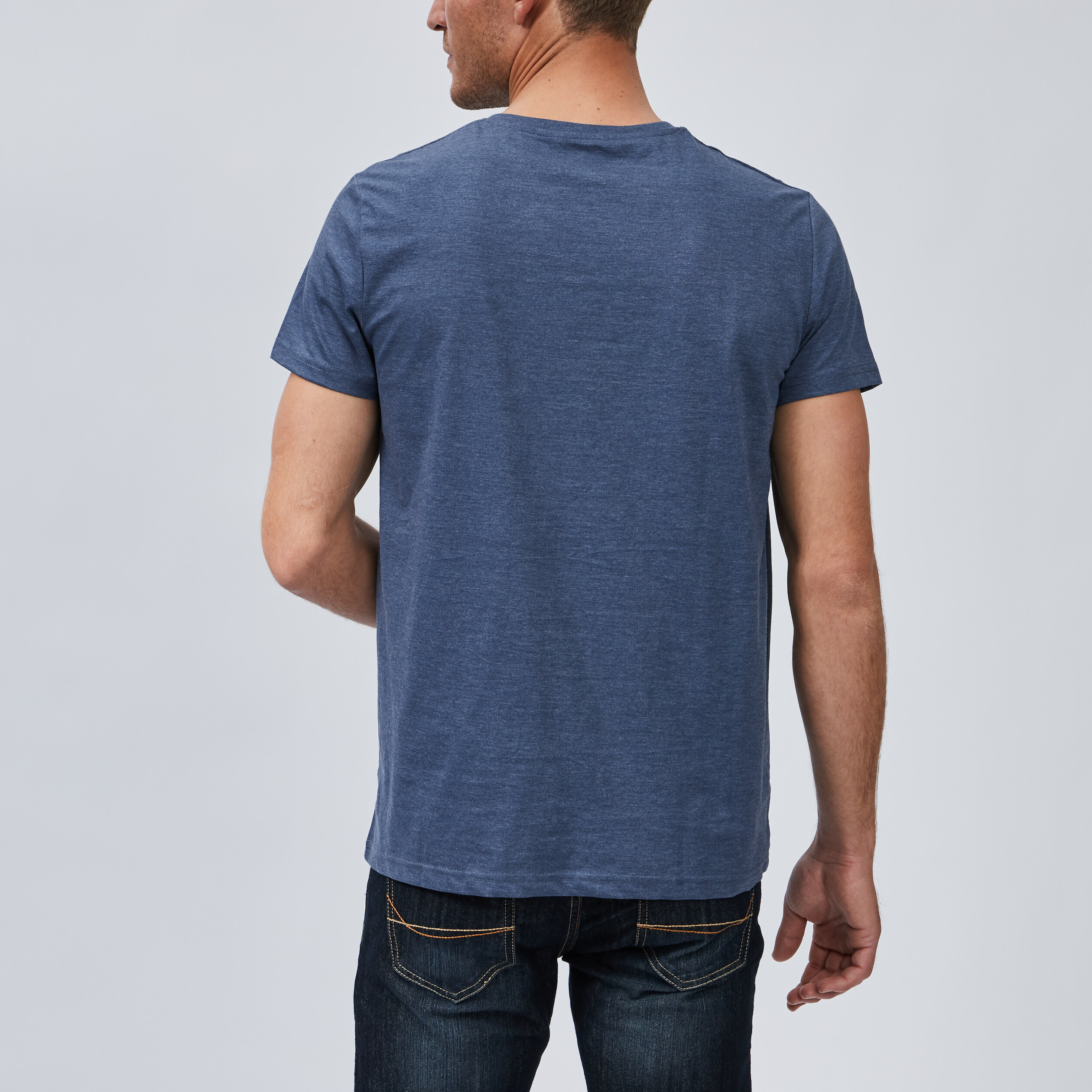 T-shirt droit col V bleu homme | La Halle