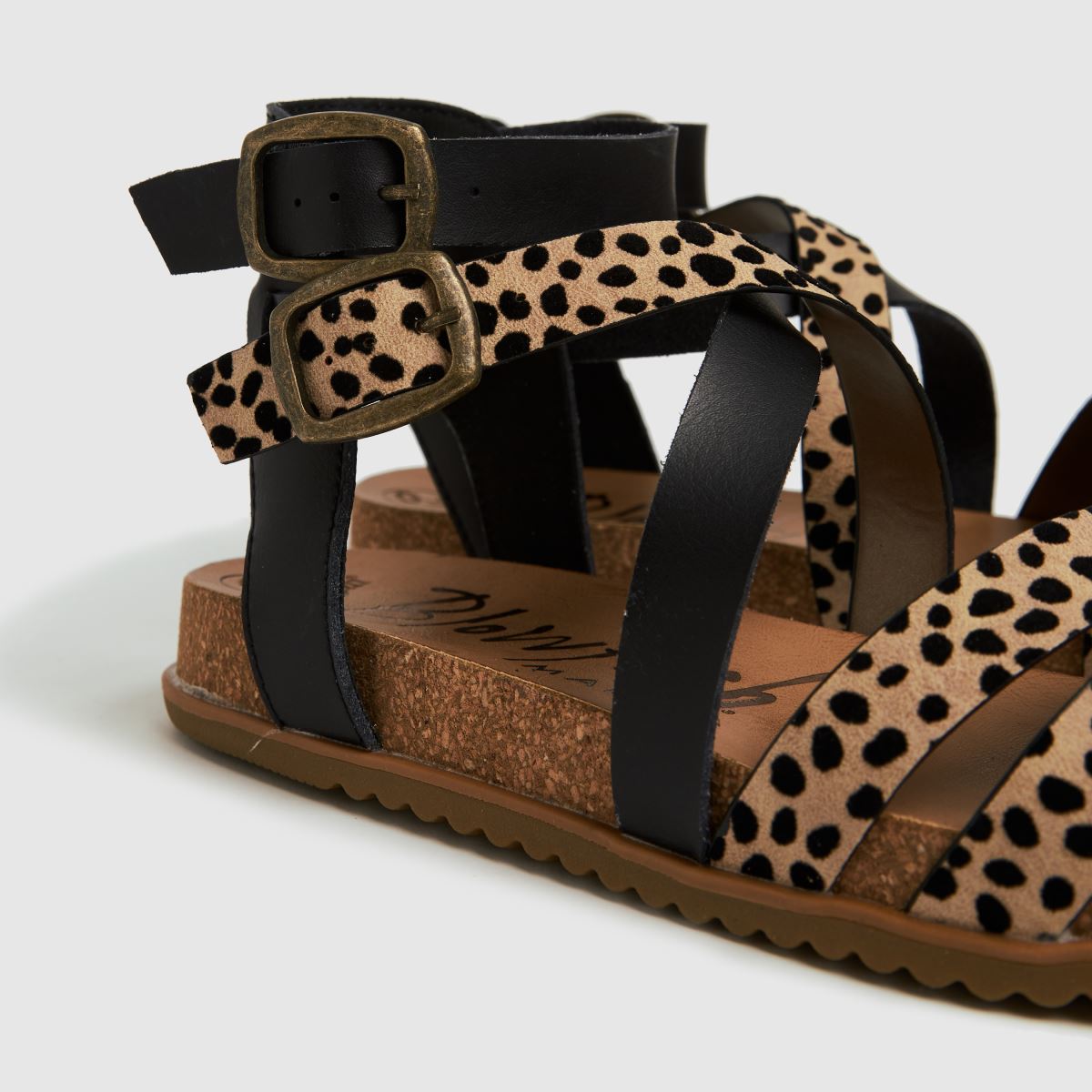 Blowfish Malibu – Svarta och bruna fandie-sandaler