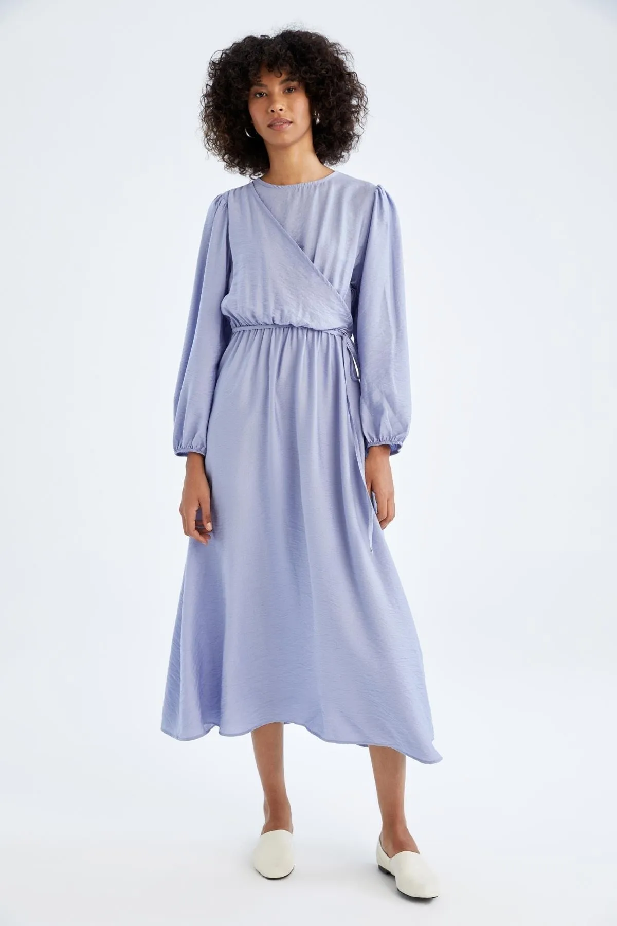 DeFacto  A-Linien-Maxi-Langarmkleid mit Rundhalsausschnitt