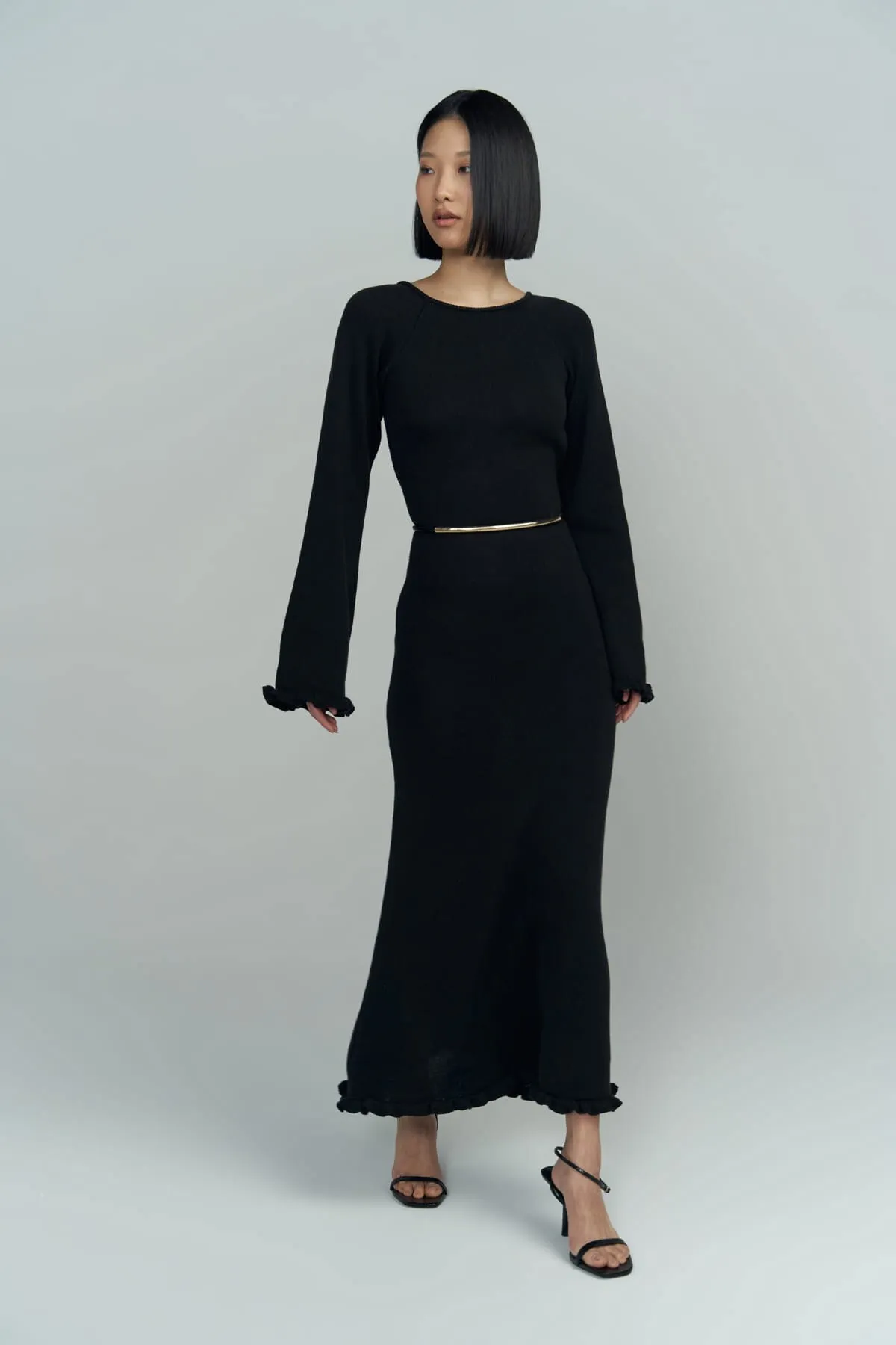 BOHEMAİ  Schwarzes Strickkleid mit tiefem Ausschnitt „Angela Back“
