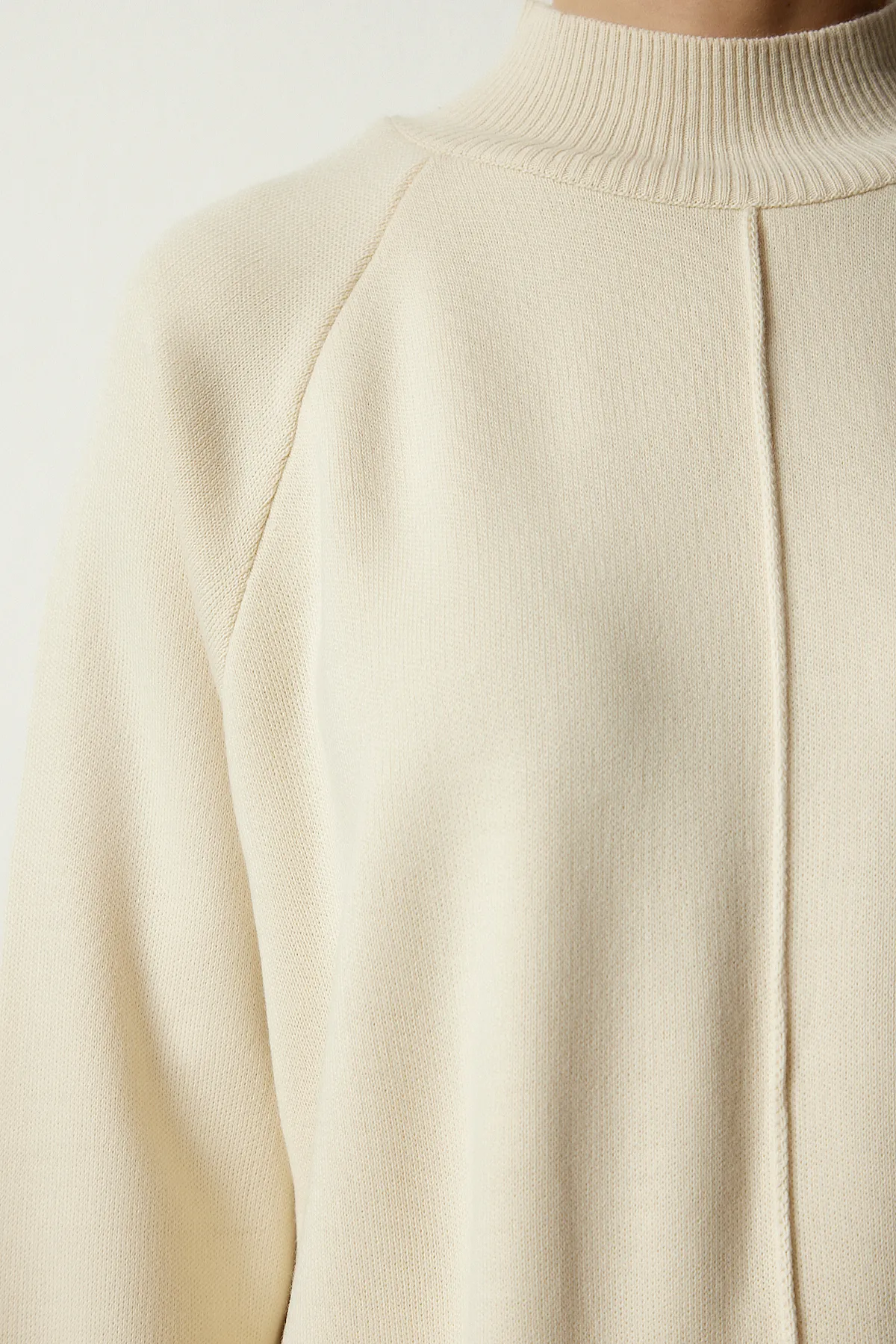 Happiness İstanbul  Stilvolles Strick-Sweatshirt-Hosen-Set für Damen in Creme MU00012