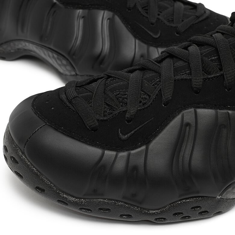 NIKE Air Foamposite One 
