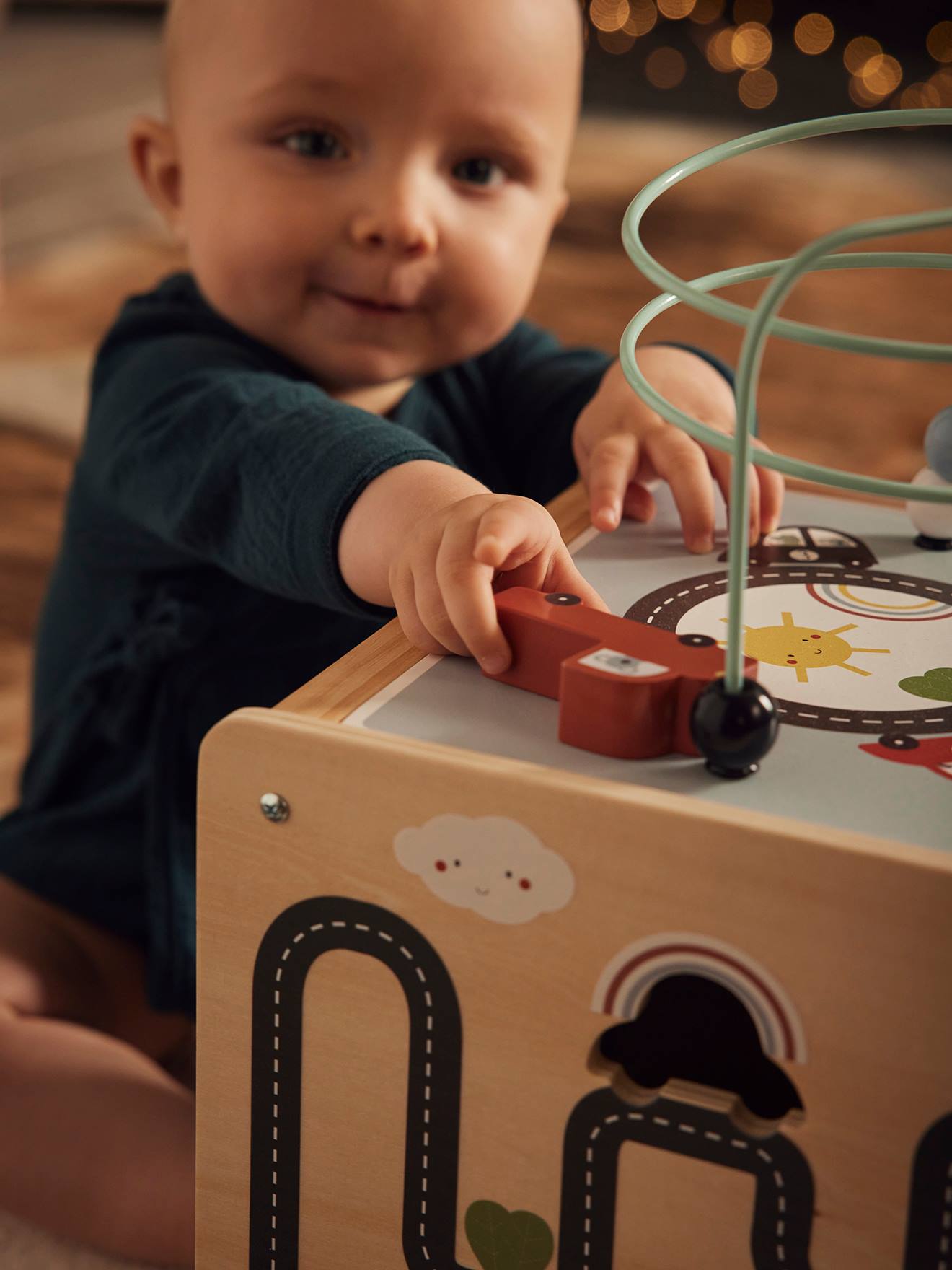 Cube d'activités à tirer EN VOITURE SIMON en bois FSC® multicolore