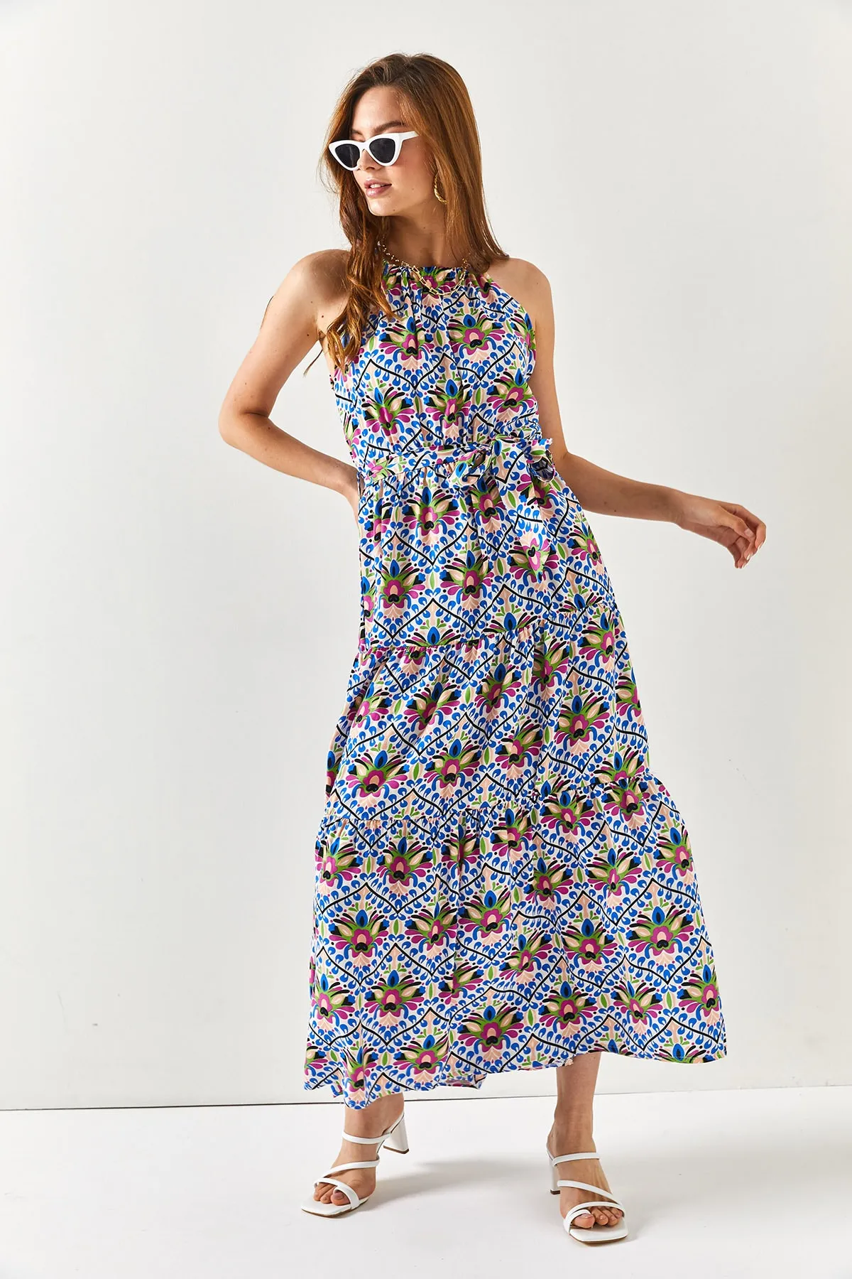 Olalook  Saks Blue Powder Neckholder-Kleid aus gewebtem Viscon mit Gürtel und Gürtel ELB-19001548 für Damen
