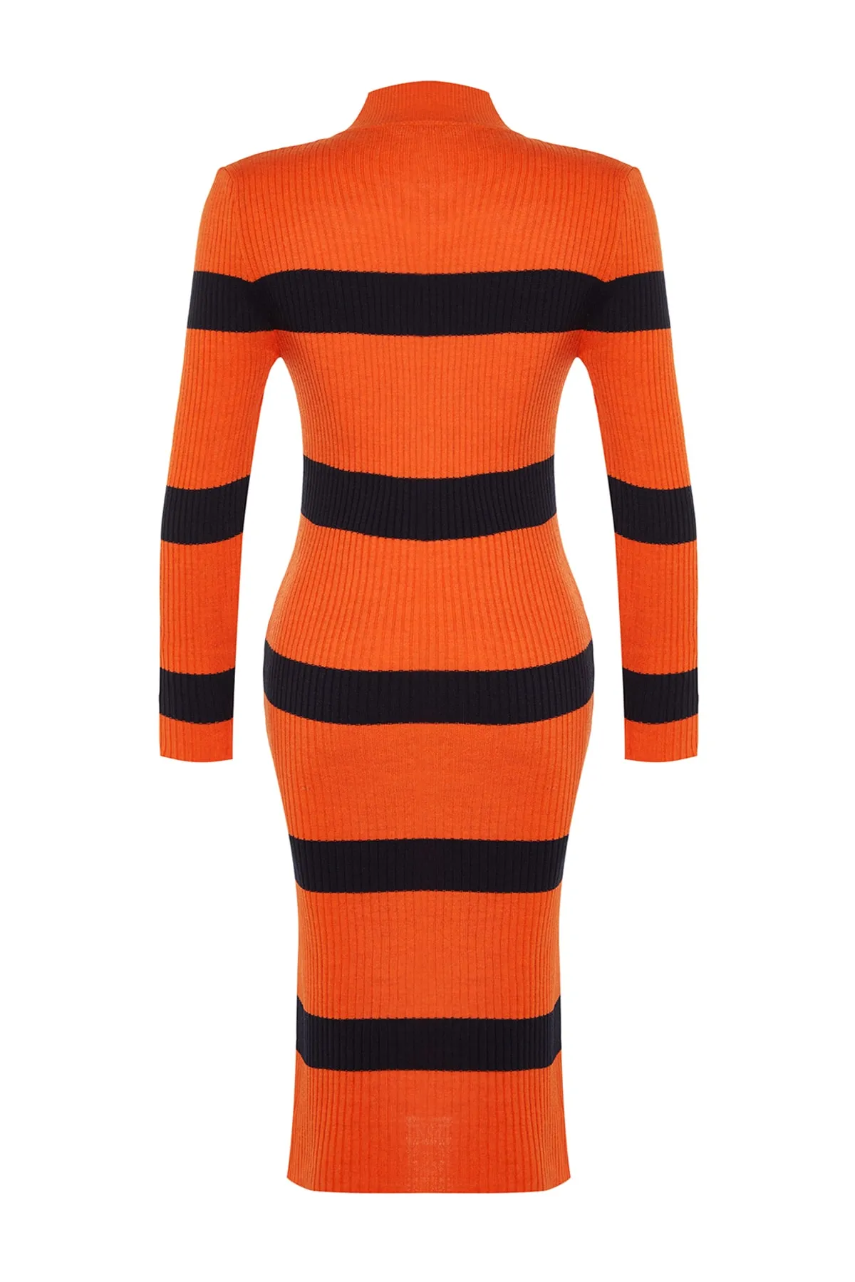 Trendyol Collection  Orangefarbenes Midi-Strickkleid mit hohem Kragen TWOAW23EL00226