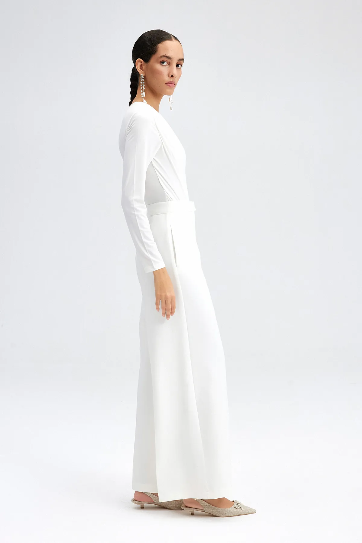 TOUCHE PRİVE  HOSE AUS CRÉPE MIT WEITEM BEIN