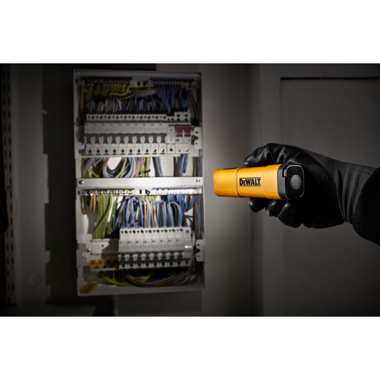 DeWalt DCL183-XJ USB-C Zaklamp