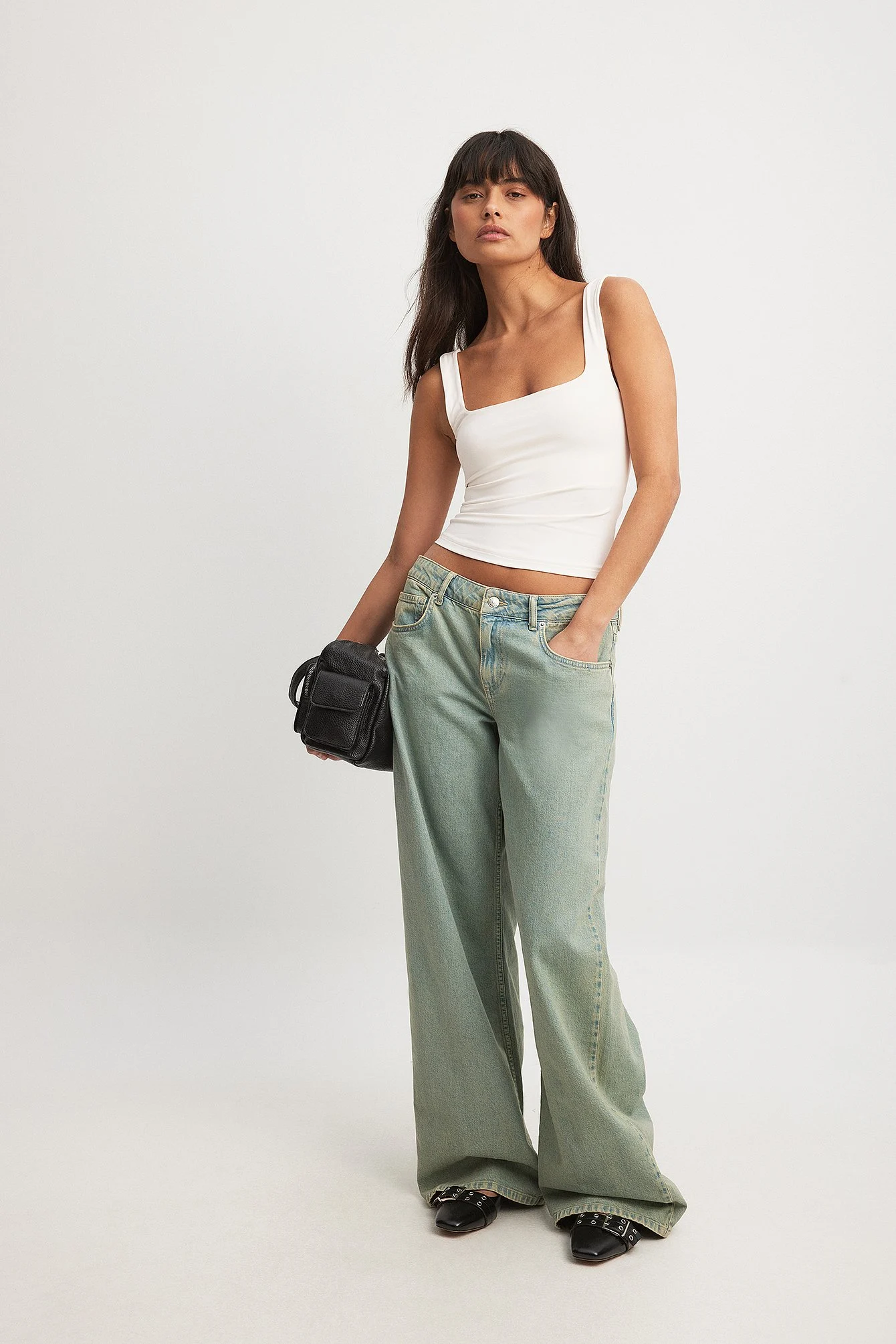 Weite Jeans mit tiefer Taille