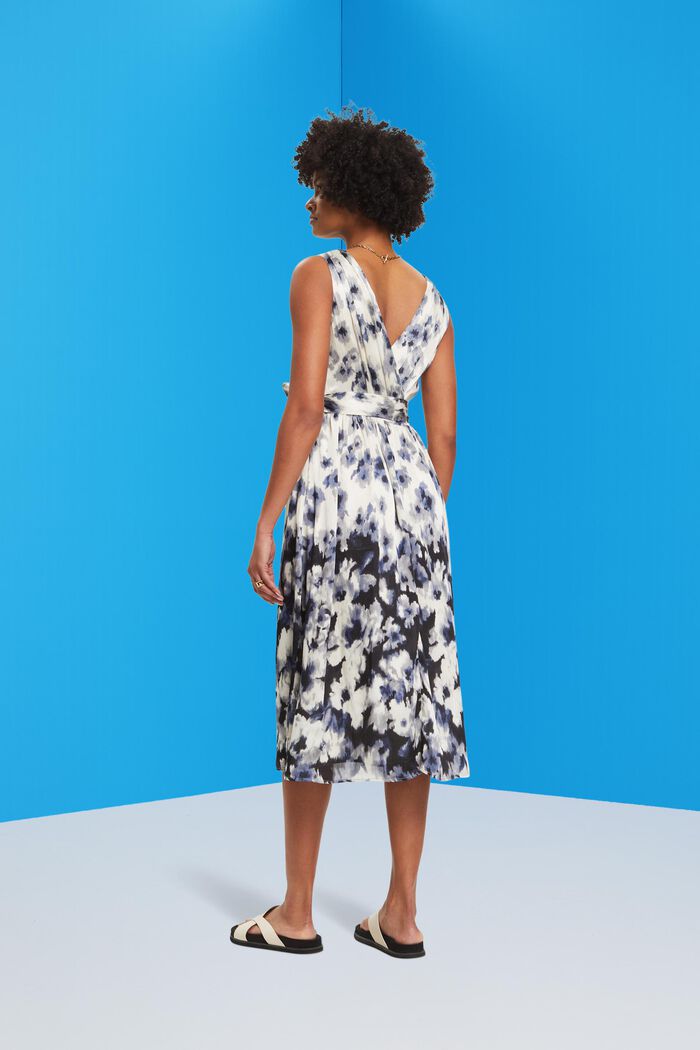 Midikleid aus Satin in Crinkle-Optik mit Blumenmuster