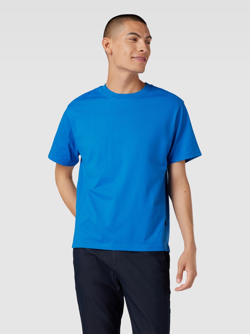 T-Shirt mit Rundhalsausschnitt in royalblau