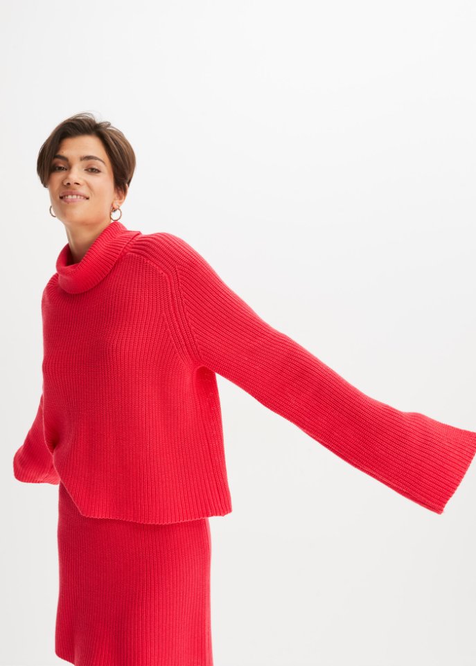 Kurzer Strickpullover mit Rollkragen