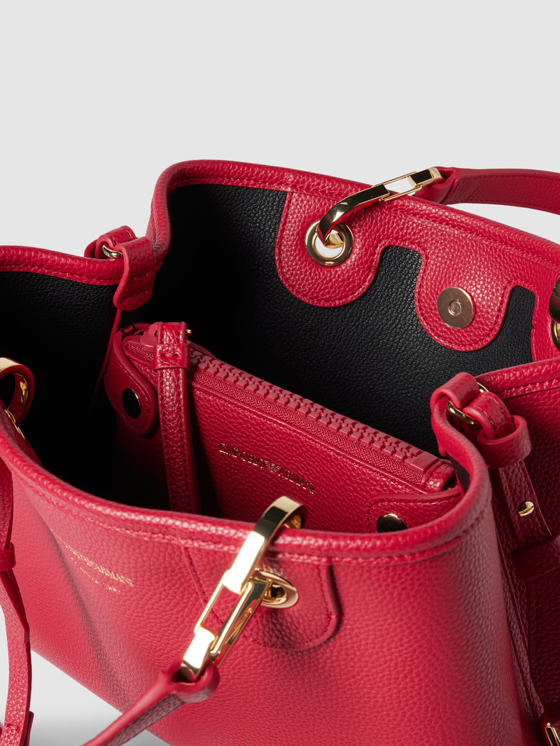 Handtasche mit Label-Detail Modell 'ASTILBE' in offwhite