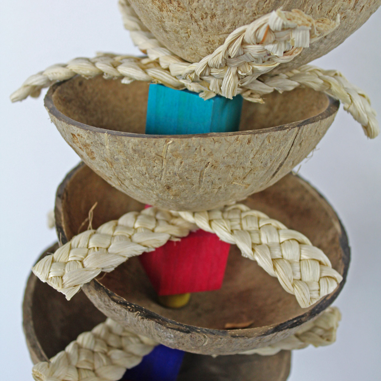HappyBird Spielzeug HappyBird Treatspielzeug Coconut Kabob Bird Toy