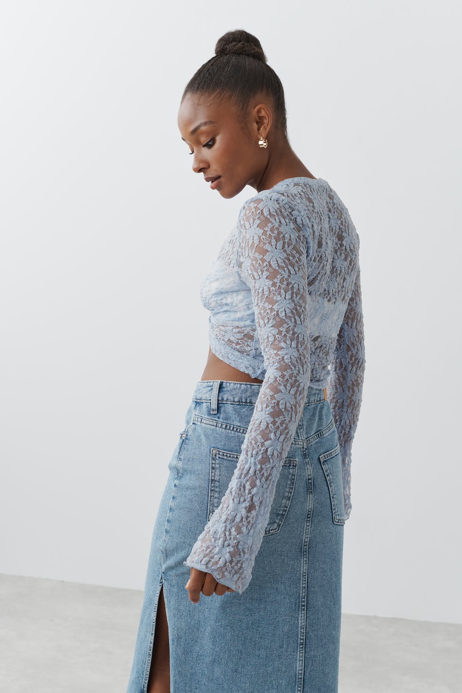 Lace flare sleeve top