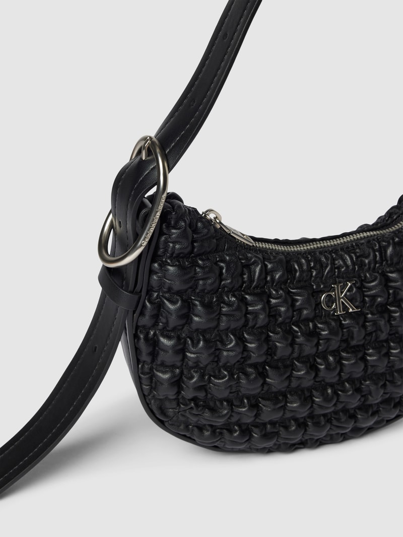 Pochette in Leder-Optik Modell 'CRESCENT' in black