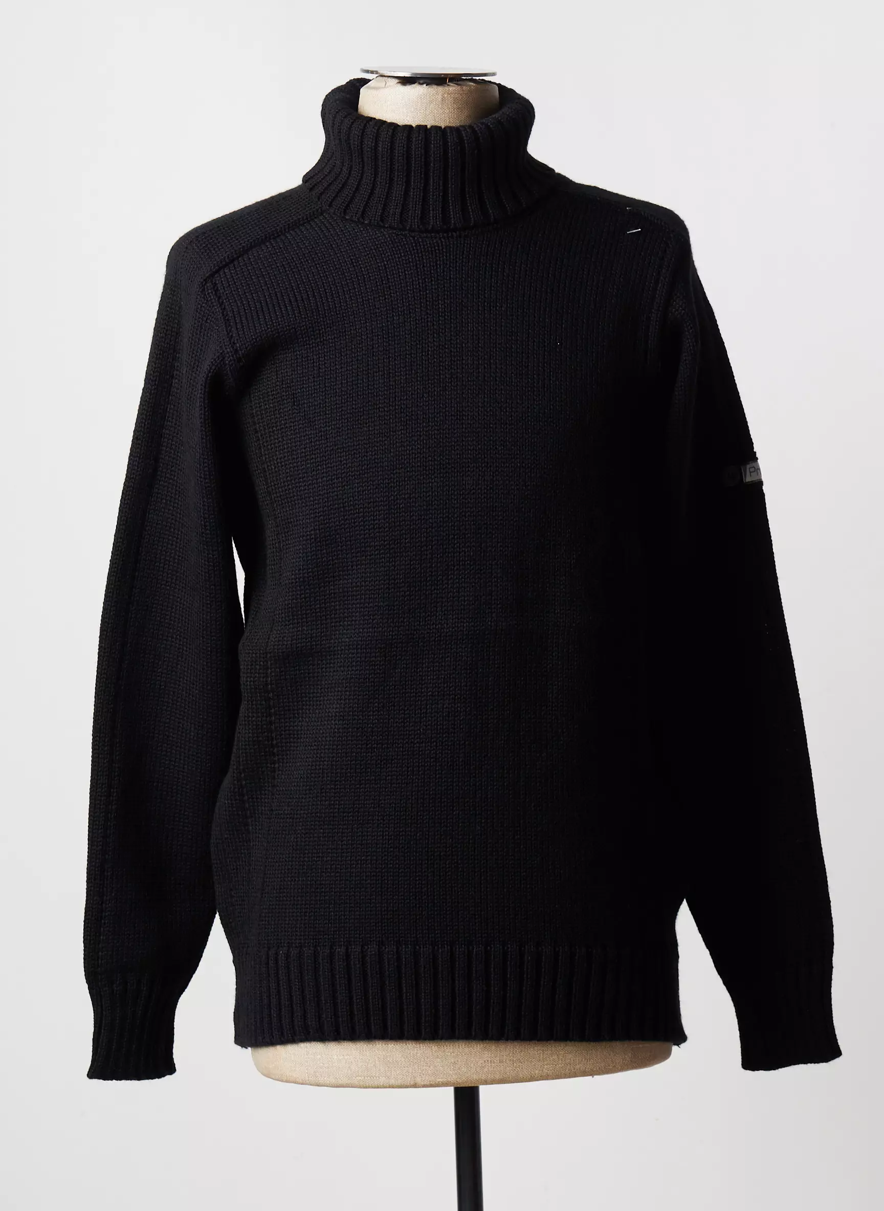 Duger Cols Roules Femme couleur noir