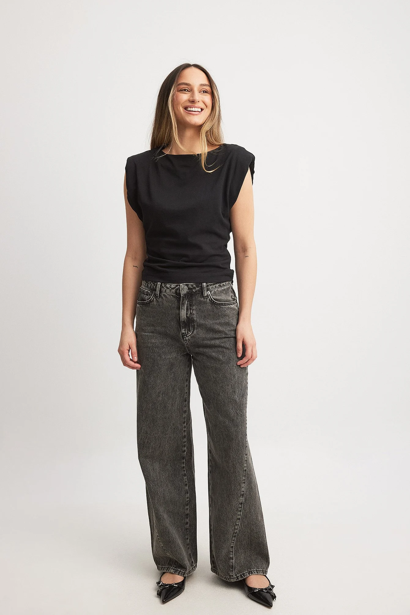 Jeans mit sehr weiten Beinen