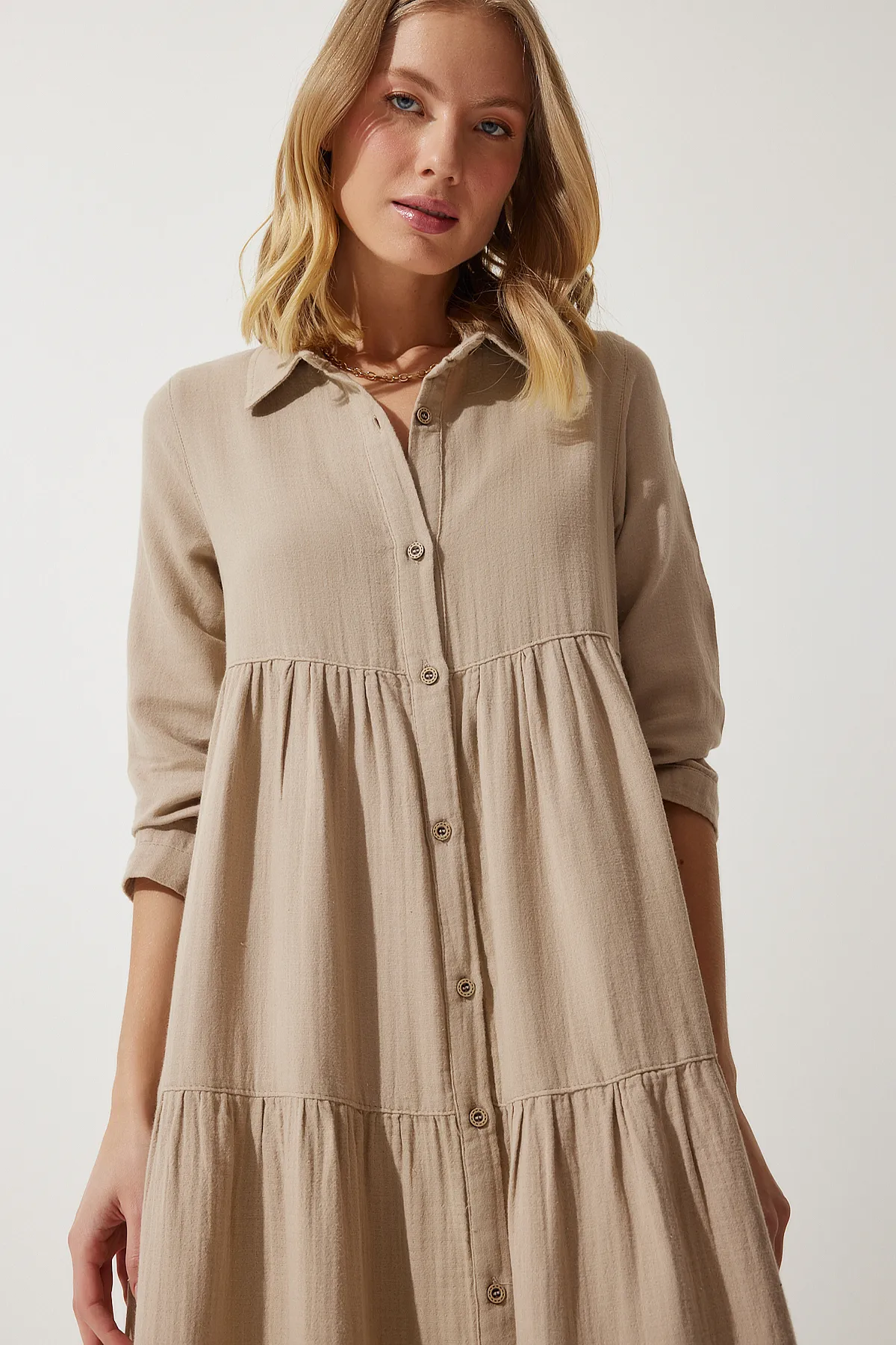 Happiness İstanbul  Beiges ausgestelltes Musselin-Hemdkleid für Damen SA00024