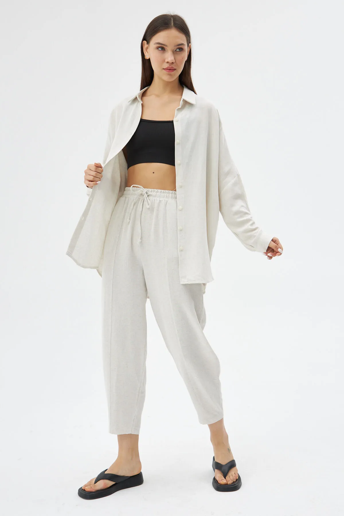 Laluvia  Steinfarbenes Leinenhemd, Shalwar-Hose, Oberteil und Unterteil im Set