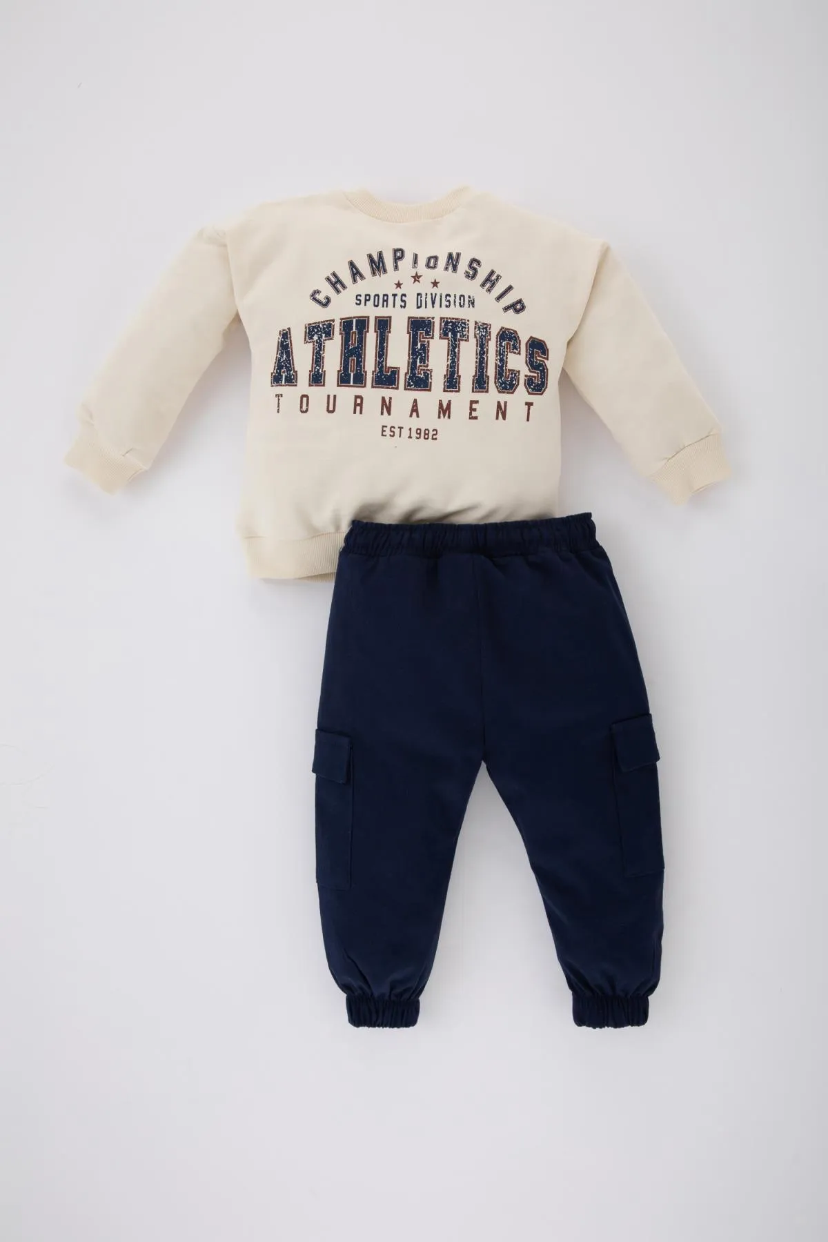 DeFacto  2-teiliges Set aus Sweatshirt und Jogginghose für Babys (Jungen) mit Aufdruck B8055a524sp