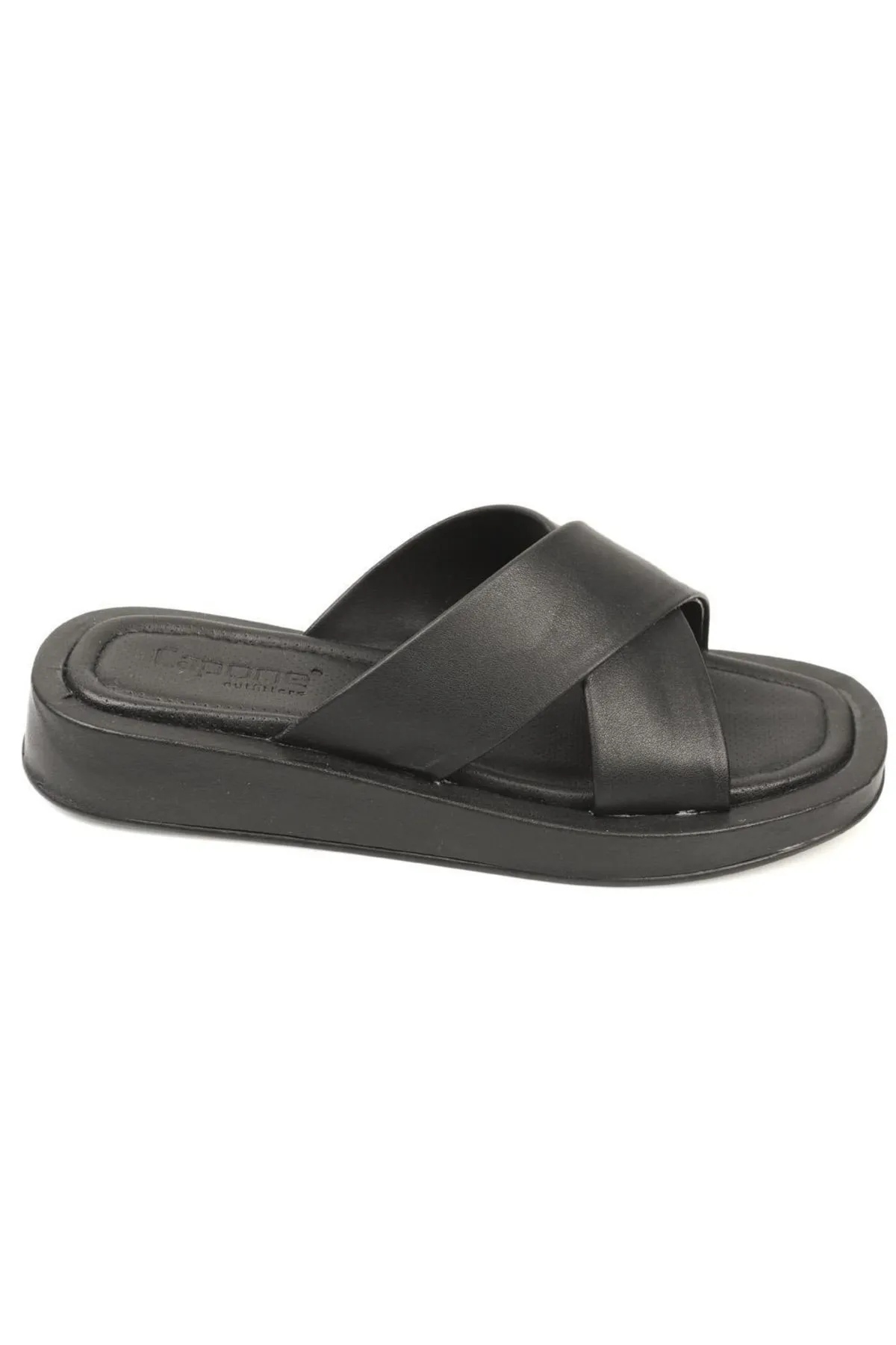 Capone Outfitters  Schwarze Capone-Hausschuhe mit Kreuzriemen für Damen