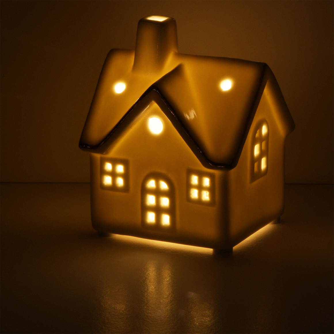 Kleines LED-Deko-Haus aus Keramik weiss