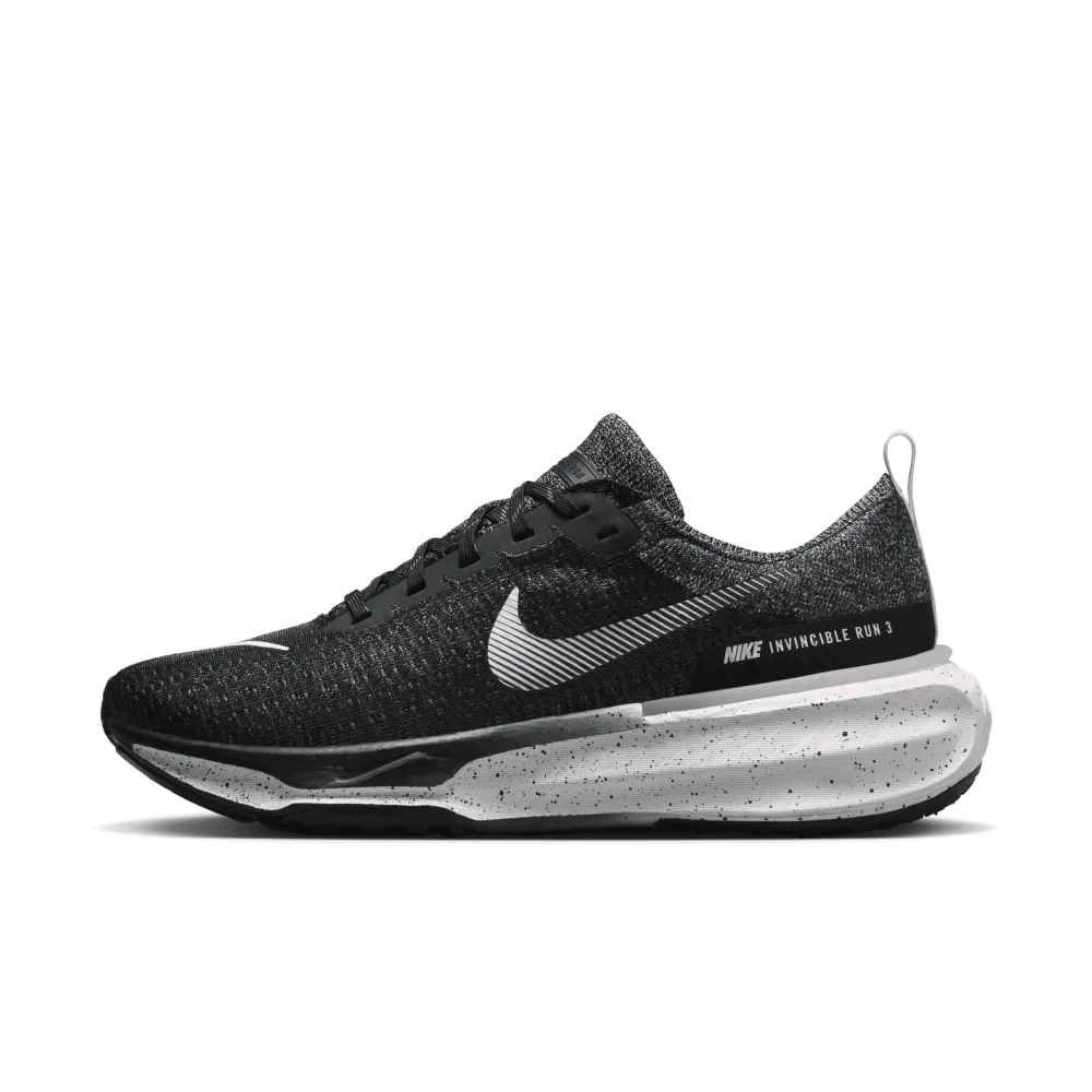 Nike ZoomX Run Flyknit Invincible 3 DR2615-002 / schwarz