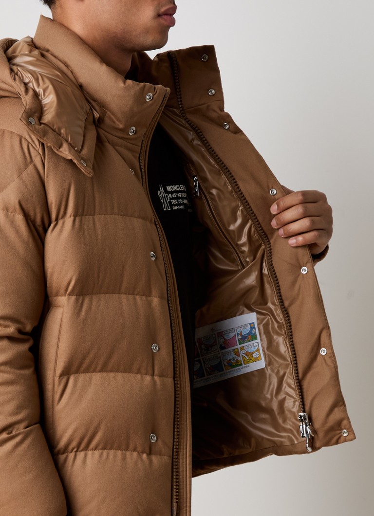 Moncler Vezere dūnu jaka, kas izgatavota no neapstrādātas vilnas ar dūnu pildījumu