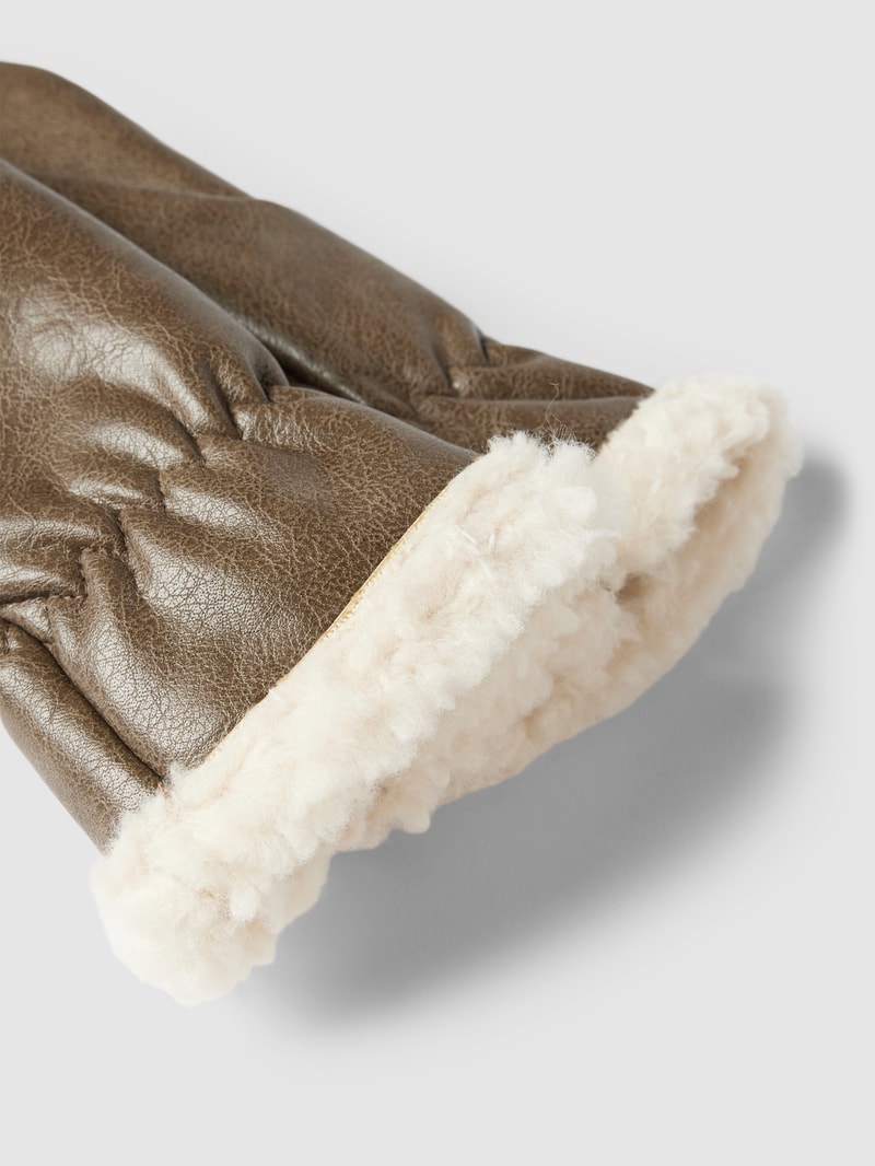 Fäustlinge in Leder-Optik in taupe