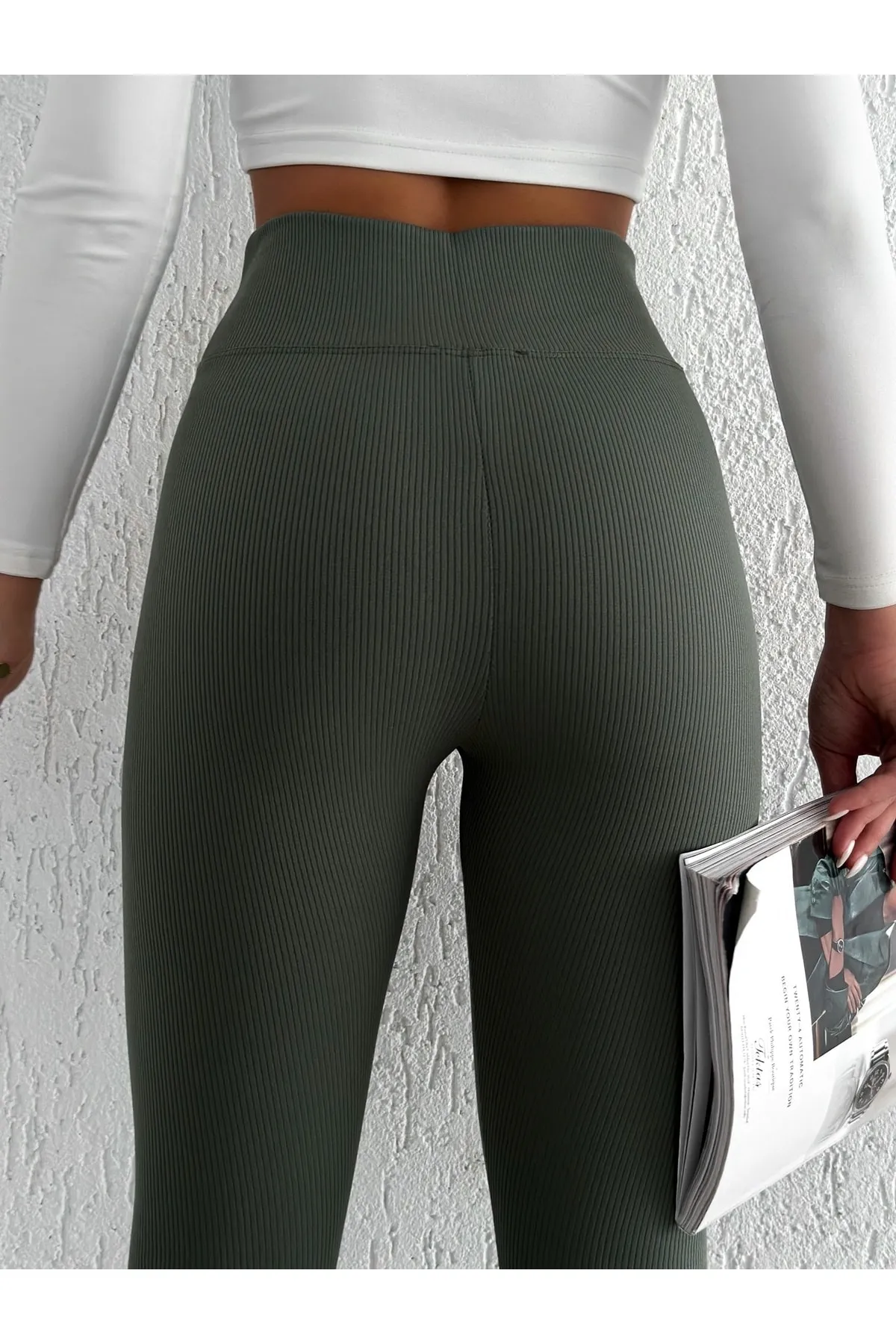 BEJNA  Khakifarbene, gerippte Fleece-Strumpfhose für Damen mit hoher Taille