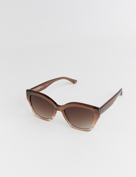 Sonnenbrille mit breitem Gestell