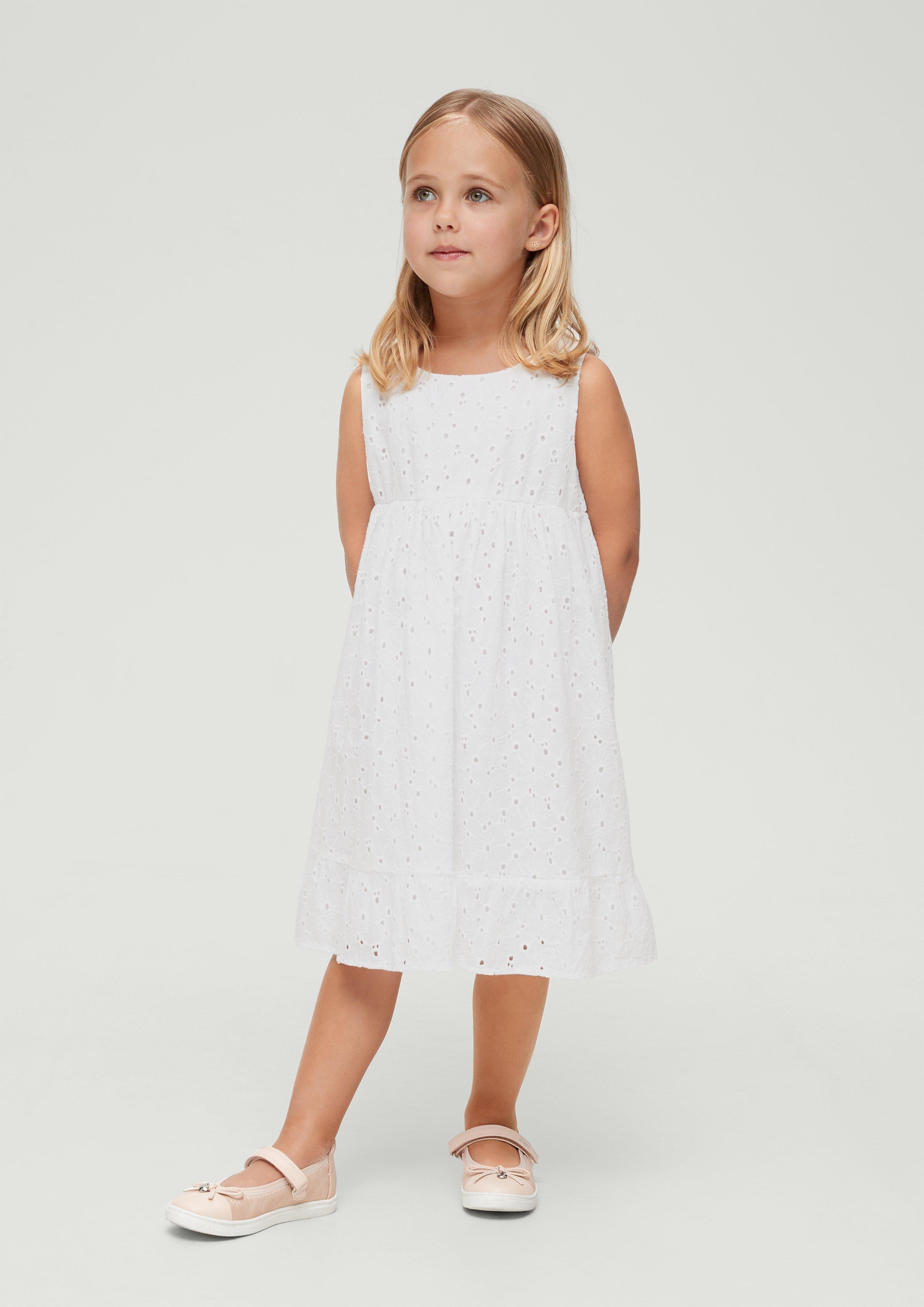 Kleid aus Broderie Anglaise  2130556-0100