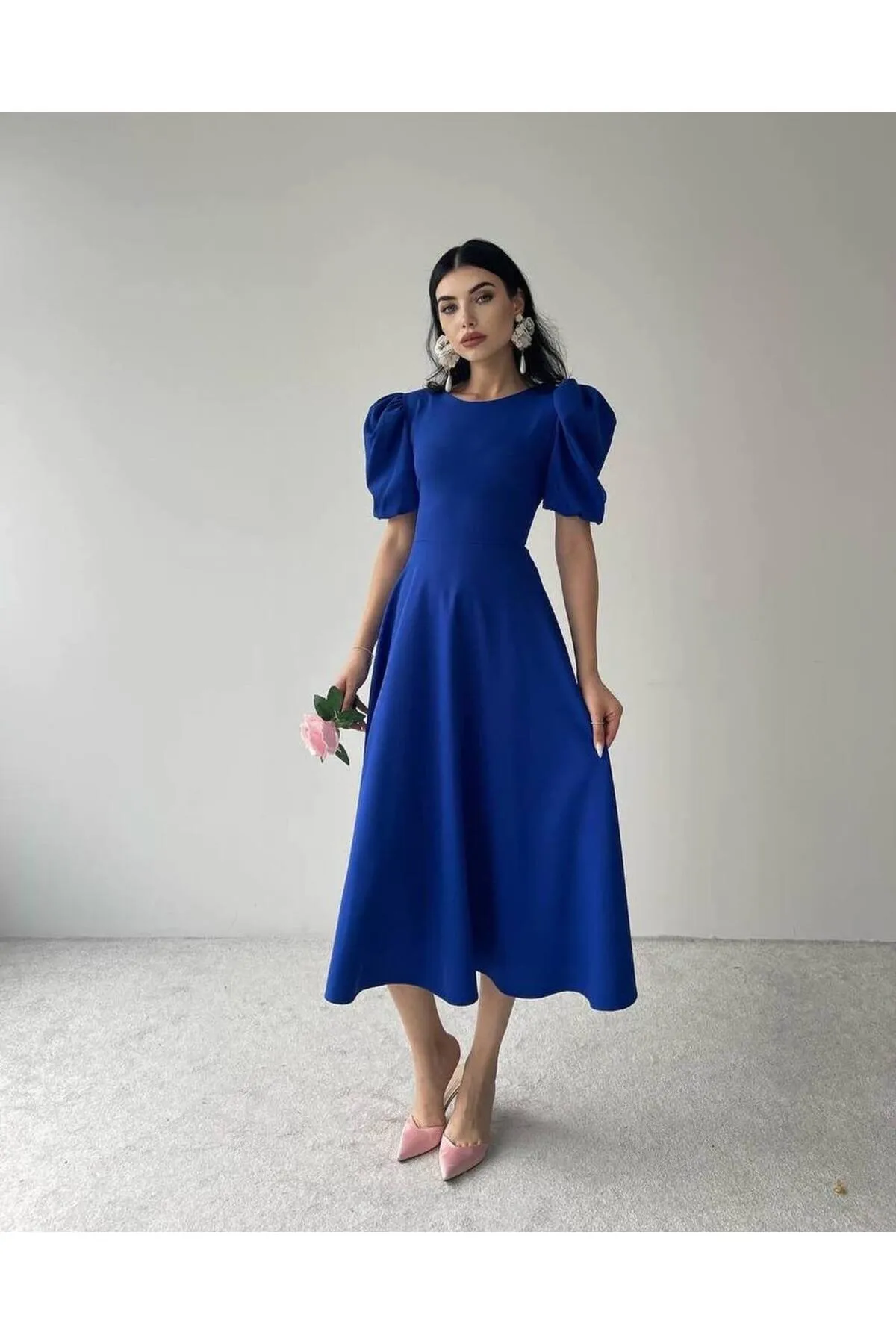 SONREİR  MIDIKLEID MIT WASSERMELONEN-ÄRMELENDETAIL