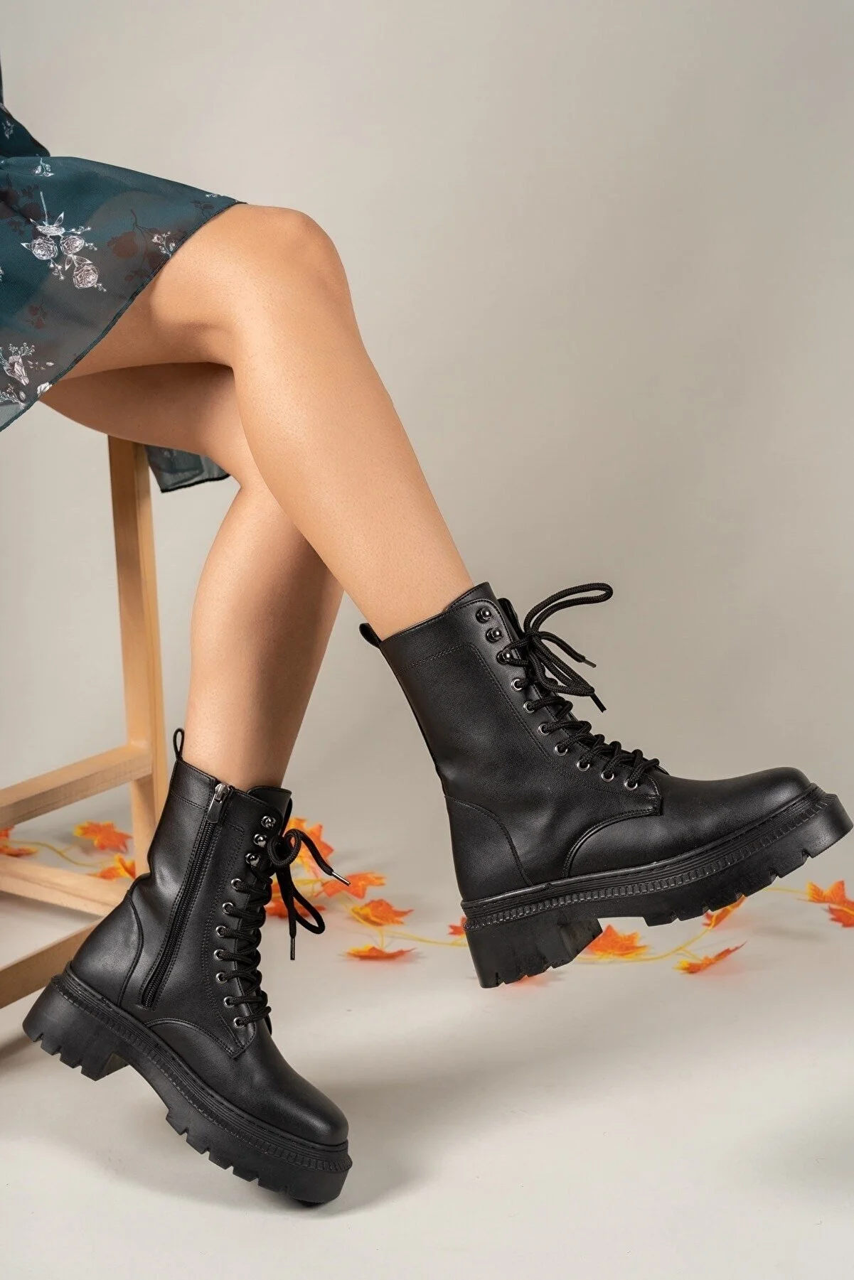 Riccon  Schwarze Damenstiefel mit Reißverschluss 0012299